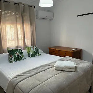Familiar En Barrio Reina Victoria Huelva